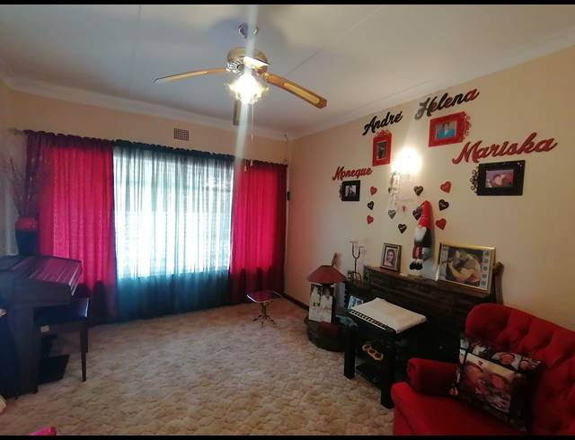 3 BEDROOM FREESTANDING FOR SALE IN STILFONTEIN EXT 4